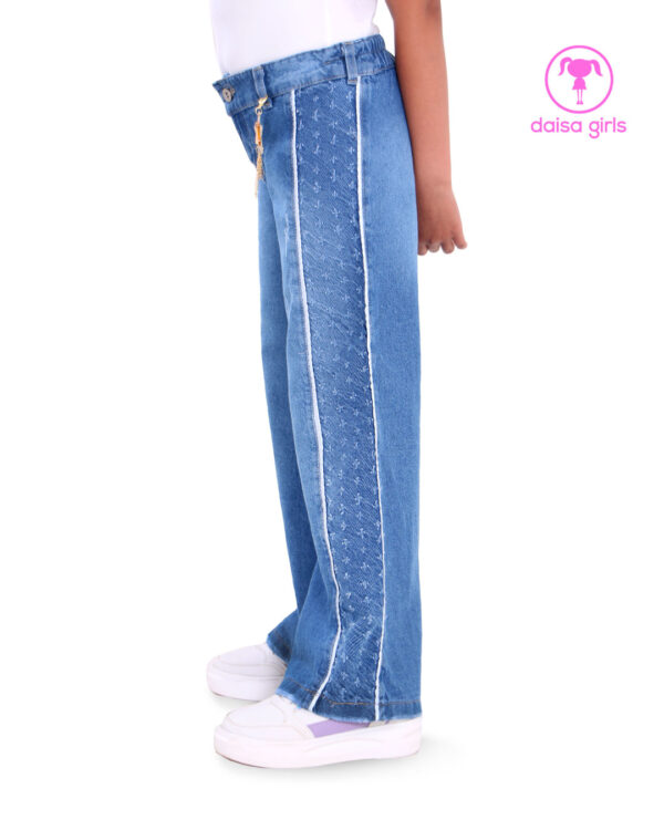 pantalon-jean-rigido-palazzo-flare-laser-perforado-embone-lateral-azul-medio-vista-lateral-ropa-para-nina-daisa-girls-bogota-colombia