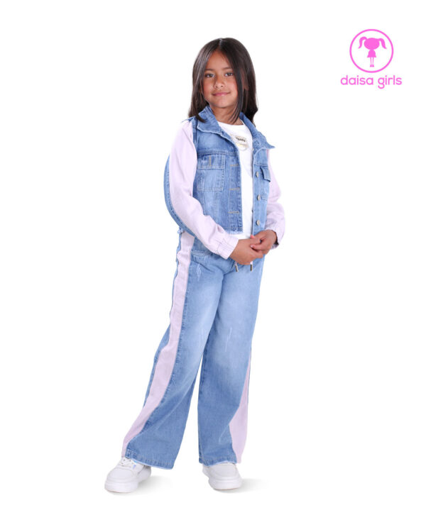 conjunto-jean-rigido-silueta-palazo-cortes-laterales-rosado-chaqueta-corta-dehilado-puño-resortado-vista-delantero-ropa-para-nina-daisa-girls-bogota-colombia