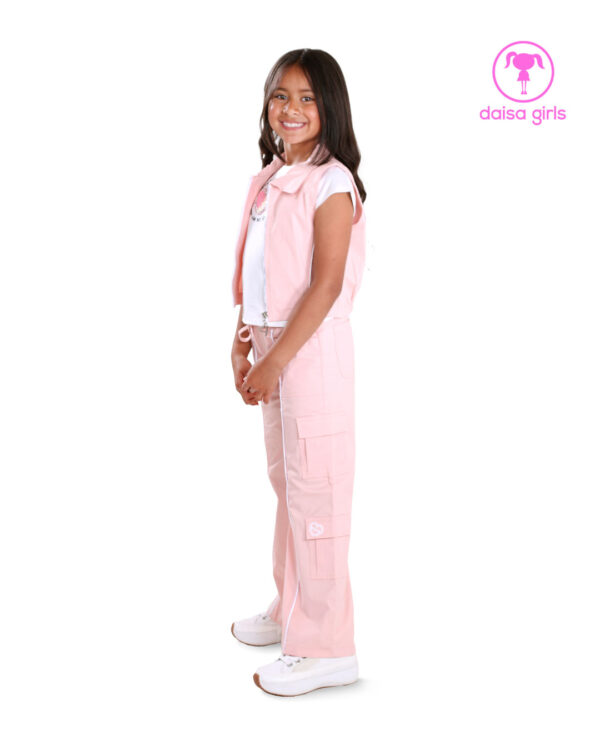 conjunto-pantalon-chaleco-dril-palazo-caucho-bolsillos-laterales-tapa-cargo-curuba-camiseta-ropa-para-nina-daisa-girls-bogota-colombia