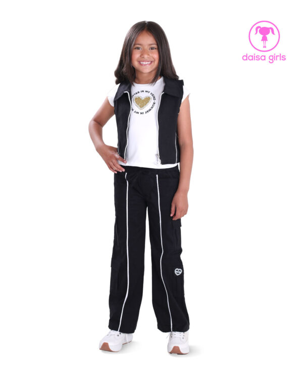conjunto-pantalon-chaleco-dril-palazo-caucho-bolsillos-laterales-tapa-cargo-negro-camiseta-ropa-para-nina-daisa-girls-bogota-colombia