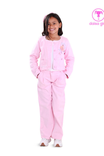 conjunto-apt-rigido-chaqueta-corta-escote-redondo-botones-bolsillos-pantalon-palazzo-flare-encauchado-pliegues-rosado-flor-ropa-para-nina-daisa-girls-bogota-colombia