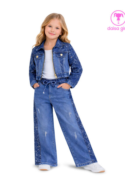 conjunto-jean-rigido-silueta-palazo-cortes-laterales-bordado-pedreria-chaqueta-corta-encauchado-puño-resortado-vista-delantero-ropa-para-nina-daisa-girls-bogota-colombia-1
